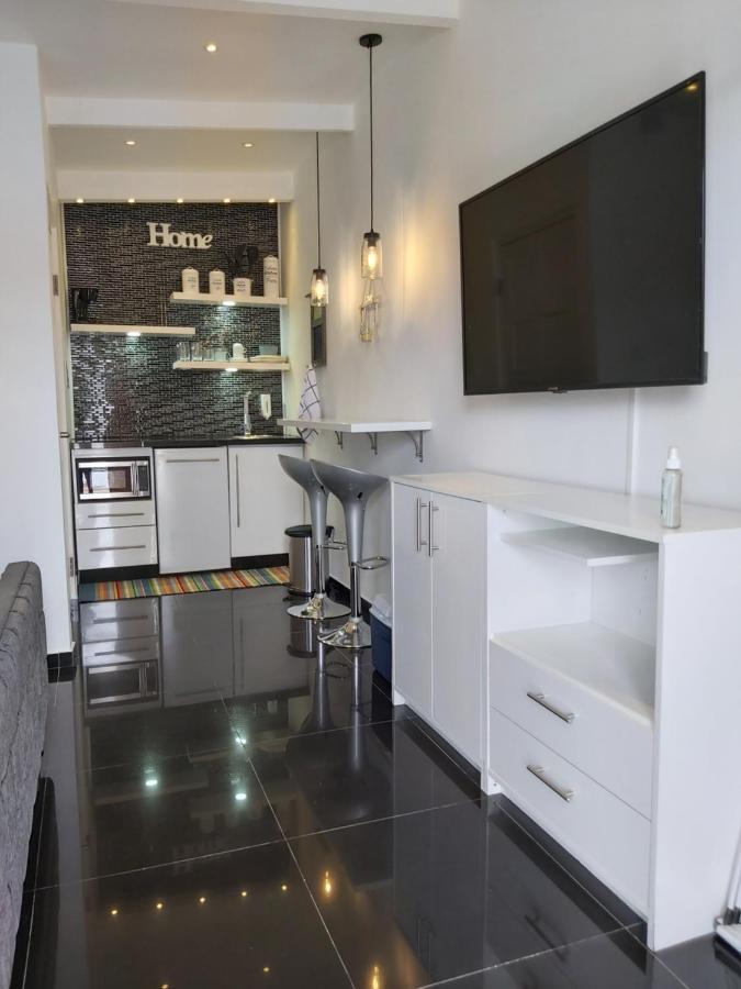 Kdf Apartments Willemstad Extérieur photo